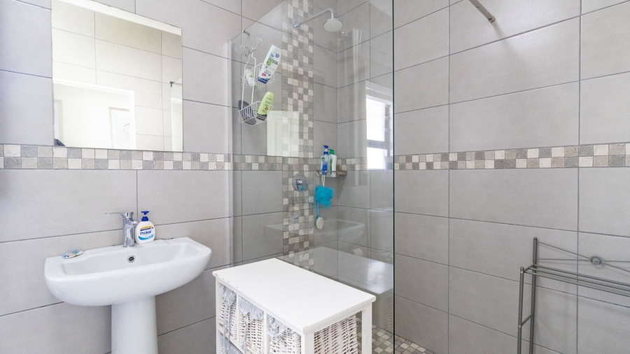 3 Bedroom Property for Sale in Da Gama Bay Western Cape